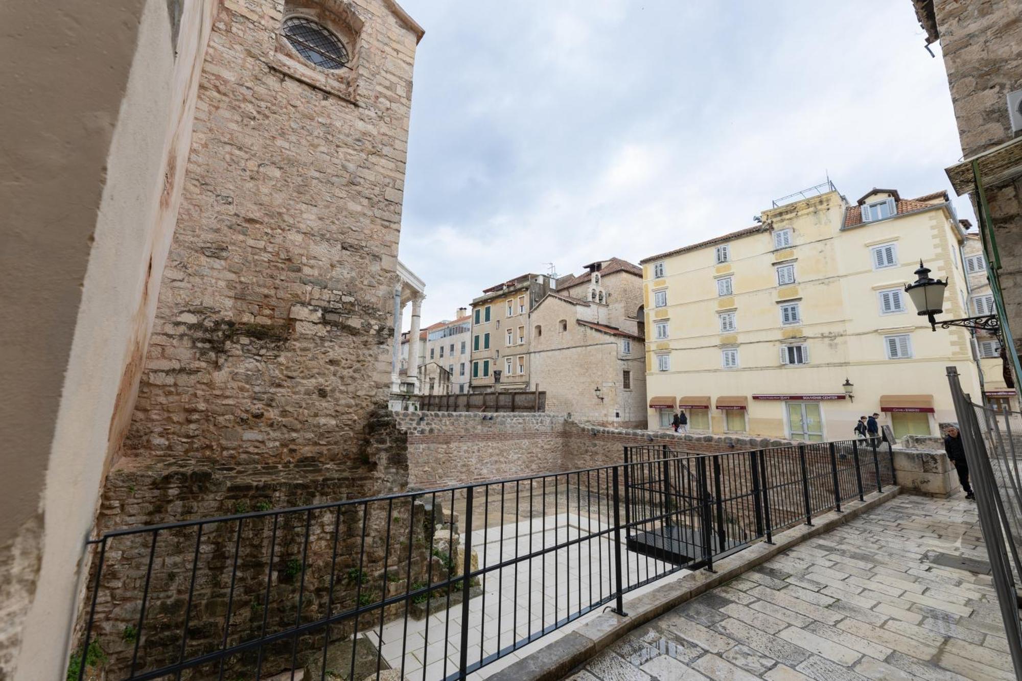 Lena'S Room In Roman Palace Split Exterior foto